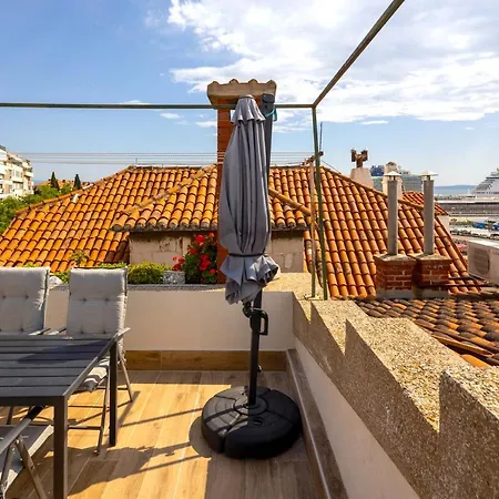 Luxury Olavia Rooftop Terrace & Seaview