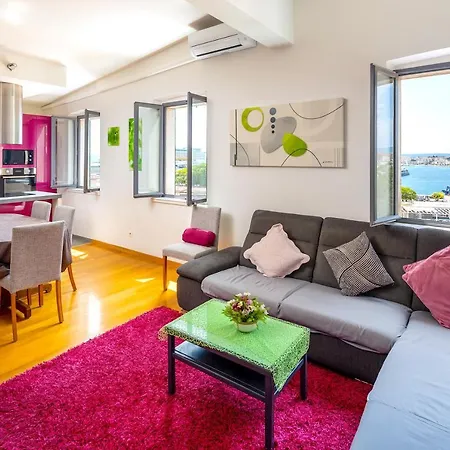 Luxury Olavia Rooftop Terrace & Seaview Appartement *